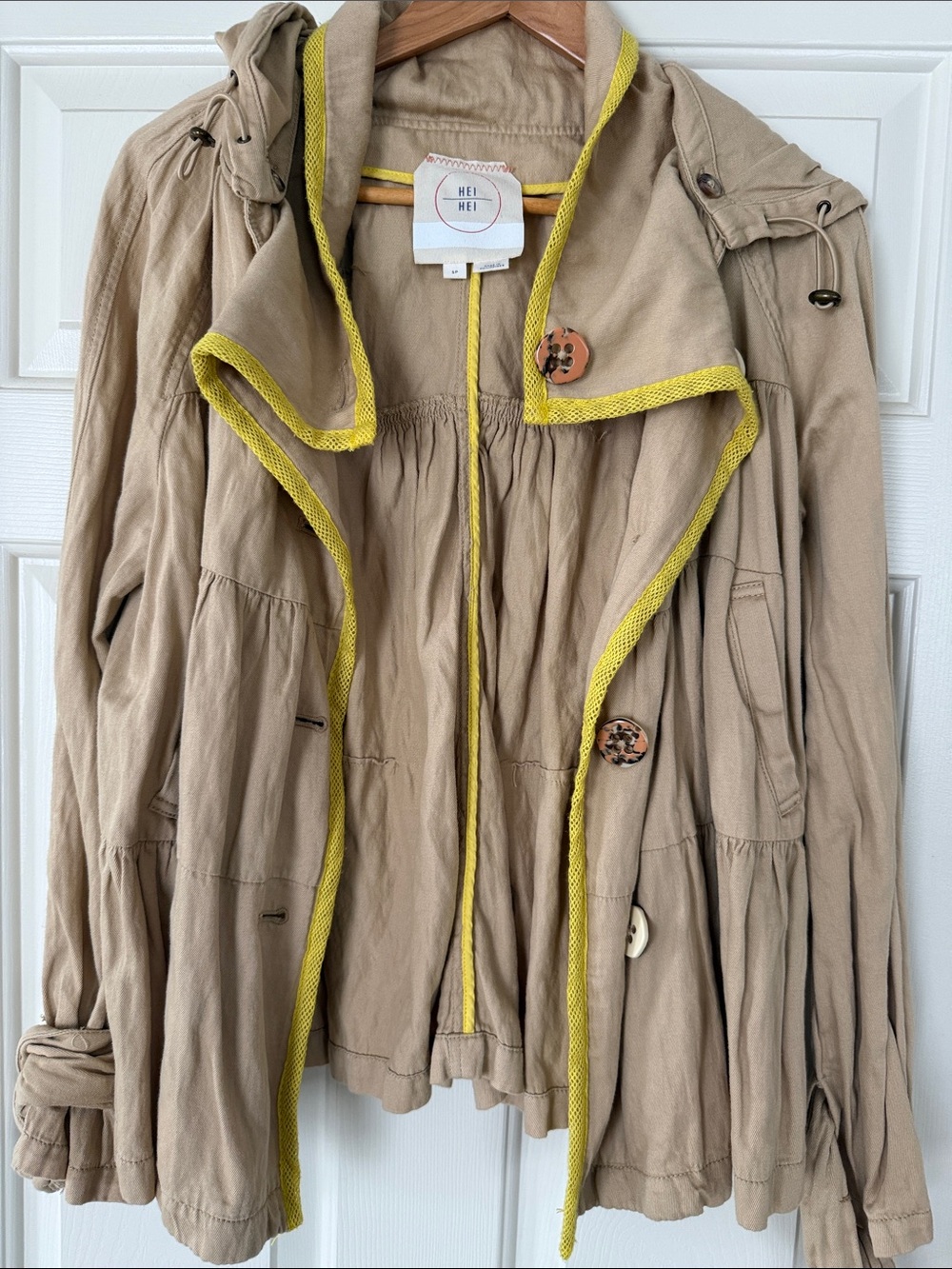 AnWomen’s Tan Hooded Jacket with Yellow Trim